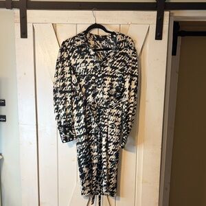 The Limited Black and White Patterned Dress